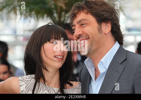 Maricel Alvarez und Javier Bardem bei der Fotocolo für den Film "die Biutiful" des Regisseurs Alejandro Gonzalez Inarritu, im Palais des Festivals während der 63. Filmfestspiele von Cannes in Cannes, Südfrankreich am 17. Mai 2010. Foto von Nicolas Genin/ABACAPRESS.COM Stockfoto