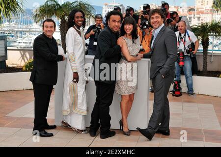 (L-R) Eduard Fernandez, Diaryatou Daff, Regisseur Alejandro Gonzalez Inarritu, Maricel Alvarez und Javier Bardem bei der Fotocolumn für Inarritus Film "die Biutiful", im Palais des Festivals während der 63. Filmfestspiele von Cannes in Cannes, Südfrankreich am 17. Mai 2010. Foto von Nicolas Genin/ABACAPRESS.COM Stockfoto