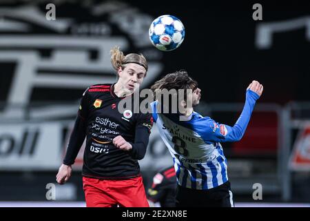 ROTTERDAM, NIEDERLANDE - JANUAR 15: Elias Mar Omarsson vom SBV Excelsior, Iker Pozo vom FC Eindhoven während des niederländischen Keukenkampioendivision-Spiels zwischen den beiden Stockfoto