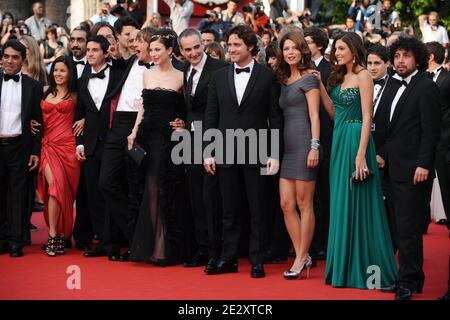 Die Schauspieler des Films 'Carlos', Olivier Assayas, der in Venezuela geborene Schauspieler Edgar Ramirez, die österreichische Schauspielerin Nora von Waldstaetten kommen zur Vorführung von 'Poetry', die am 19. Mai 2010 während der 63. Filmfestspiele von Cannes in Cannes, Frankreich, im Wettbewerb präsentiert wurde. Foto von Hahn-Nebinger-Orban/ABACAPRESS.COM Stockfoto