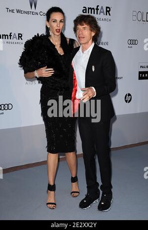 L'wren Scott und Mick Jagger nehmen an der amfAR's Cinema Against AIDS 2010 Benefit Gala Teil, die am 20. Mai 2010 im Hotel du Cap 'Eden Roc' in Antibes, Frankreich, stattfand. Foto von Hahn-Nebinger-Orban/ABACAPRESS.COM Stockfoto