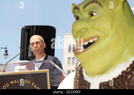 Mike Myers, Shrek, Antonio Banderas beim Hollywood Walk of Fame zu Ehren von Shrek am Hollywood Boulevard, Hollywood, Kalifornien. 20.Mai 2010. Foto von Baxter/ABACAPRESS.COM Stockfoto