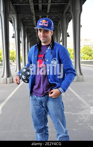 Der französische Sean ist am 18. November 2009 beim Red Bull Street Style in Sao Paulo, Brasilien, der neue Freestyle-Fußballmeister. Diese Fotos wurden am 28. Mai 2010 in Paris, Frankreich, aufgenommen. Foto von Thierry Plessis/ABACAPRESS.COM Stockfoto