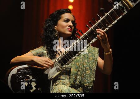 Anoushka Shankar tritt am 29. Mai 2010 in Genf auf. Foto von Loona/ABACAPRESS.COM Stockfoto