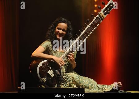 Anoushka Shankar tritt am 29. Mai 2010 in Genf auf. Foto von Loona/ABACAPRESS.COM Stockfoto