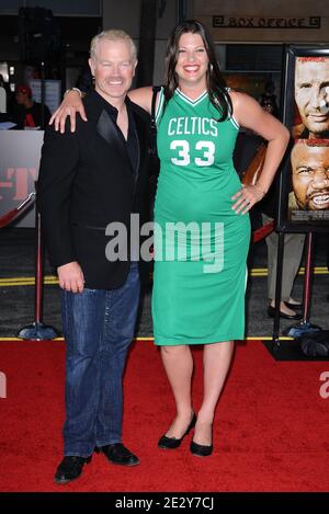 Neal McDonough und Frau Ruve McDonough kommen zur L.A.-Premiere von 20th Century Fox's 'The A-Team' am 3. Juni 2010 im Grauman's Chinese Theatre in Los Angeles, CA, USA. Foto von Lionel Hahn/ABACAPRESS.COM Stockfoto