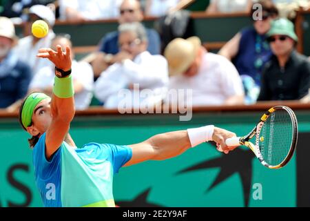 Rafael Nadal während des Finalmatches der Männer zwischen Rafael Nadal aus Spanien und Robin Söderling aus Schweden am 15. Tag der French Open bei Roland Garros am 6. Juni 2010 in Paris, Frankreich. Foto von Stephane Reix/ABACAPRESS.COM Stockfoto