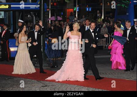 H.R.H Kronprinz Haakon von Norwegen mit H.R.H Kronprinzessin Mette-Marit von Norwegen und H.R.H Kronprinzessin Frederik von Dänemark mit H.R.H Kronprinzessin Mary von Dänemark bei der Gala am 18. Juni 2010 in der Stockholmer Konzerthalle in Stockholm, Schweden. Foto von Mousse-Nebinger-Orban/ABACAPRESS.COM Stockfoto