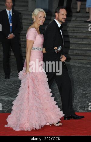 Norwegens Kronprinzessin Mette-Marit und Norwegens Kronprinz Haakon bei der Gala am 18. Juni 2010 in der Stockholmer Konzerthalle in Stockholm, Schweden. Foto von Mousse-Nebinger-Orban/ABACAPRESS.COM Stockfoto