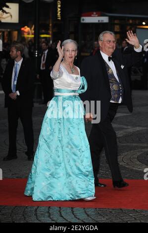 Königin Margrethe II. Von Dänemark und Prinz Henrik von Dänemark bei der Galavorstellung in der Stockholmer Konzerthalle in Stockholm, Schweden am 18. Juni 2010. Foto von Mousse-Nebinger-Orban/ABACAPRESS.COM Stockfoto