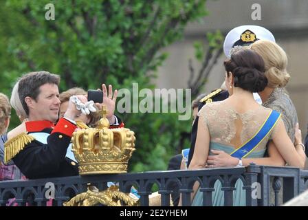 Kronprinz Frederik von Dänemark, Kronprinz Willem-Alexander von den Niederlanden, Kronprinzessin Maria von Dänemark, Prinzessin Maxima von den Niederlanden und Kronprinzessin Mette-Marit von Norwegen, die während der Trauung von Kronprinzessin Victoria von Schweden und Daniel Westling in Stockholm am Königspalast teilnahm, Schweden am 19. Juni 2010. Foto von Mousse-Nebinger-Orban/ABACAPRESS.COM Stockfoto