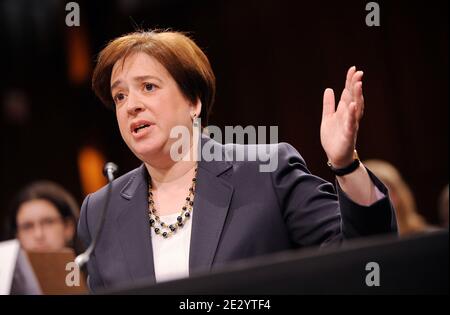 Elena Kagan, Kandidatin des Obersten Gerichtshofs der USA, beantwortet am zweiten Tag ihrer Bestätigungsvernehmungen auf dem Capitol Hill in Washington, DC, USA, am 29. Juni 2010 Fragen. Kagan ist seit seinem Amtsantritt US-Präsident Barack Obamas zweiter Kandidat für den Obersten Gerichtshof. Foto von Olivier Douliery /ABACAPRESS.COM Stockfoto