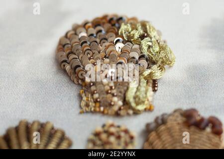 Couture Stickerei von Muscheln. Stockfoto