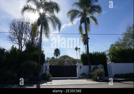 Toluca Lake, Kalifornien, USA 15. Januar 2021 EIN allgemeiner Blick auf die Atmosphäre des ehemaligen Wohnsitzes des Kostümbildners Adrian alias Adrian Adolph Greenberg und der Schauspielerin Janet Gaynor in der 10428 Valley Spring Lane am 15. Januar 2021 in Toluca Lake, Kalifornien, USA. Foto von Barry King/Alamy Stockfoto Stockfoto