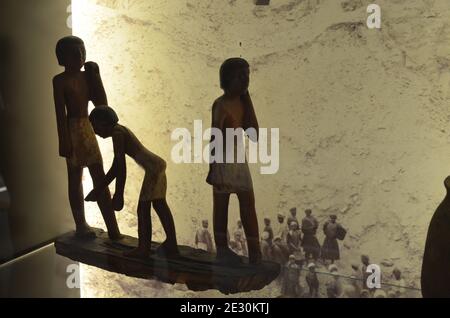 Ausstellung von Mumien, Artefakten und ägyptischen Funden im Ägyptischen Museum von Turin Stockfoto