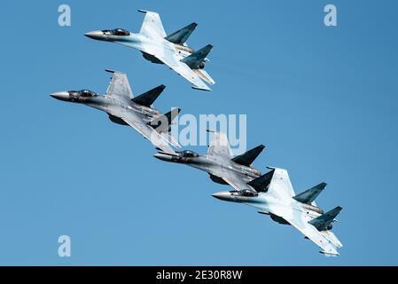 Moskau Russland Schukowski Flugplatz, 31. August 2019: Kunstflug Su-35 Aqua-lounge Demonstration Flug der International Aerospace salon MAKS-2019. Stockfoto