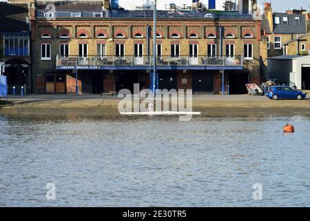 London Rowing Club (LRC), Boathouse, Putney, West London, Großbritannien Stockfoto