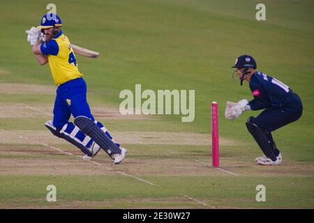 Chester le Street, England, 11. September 2020. Graham Clark hat sich während ihres Vitality Blast-Spiels am Riverside Ground, Chester le Street, gegen Derbyshire Falcons gegen Durham Cricket geschlagen. Stockfoto