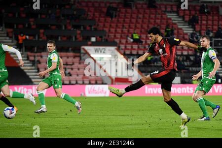 Dominic Solanke vom AFC Bournemouth erzielt das Eröffnungstreffer, 1-0 - AFC Bournemouth gegen Millwall, Sky Bet Championship, Vitality Stadium, Bournemouth, Großbritannien - 12. Januar 2021 nur redaktionelle Verwendung - es gelten die DataCo-Einschränkungen Stockfoto