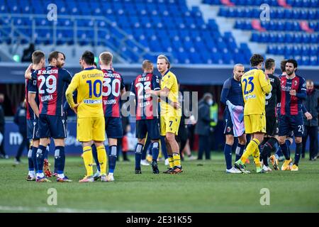 Bologna, Italien. Januar 2021. Bologna, Italien, Dall'Ara Stadion, 16. Januar 2021, Ende des Spiels während Bologna FC vs Hellas Verona - Italienische Fußball Serie A Spiel Kredit: Alessio Marini/LPS/ZUMA Wire/Alamy Live News Stockfoto