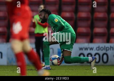 London, Großbritannien. Januar 2021. Lawrence Vigoroux von Leyton Orient während des Sky Bet League 2 Spiels im Breyer Group Stadium, London Bild von Ben Peters/Focus Images/Sipa USA 16/01/2021 Credit: SIPA USA/Alamy Live News Stockfoto