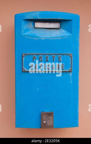 Blue Mail Box im Vatikan Stockfoto