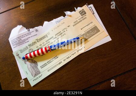 US-Schatzscheck für 600 US-Dollar an eine Einzelperson als Zahlung wirtschaftlicher Auswirkungen und Teil des Covid 19 Relief Bill in den Vereinigten Staaten. Stockfoto