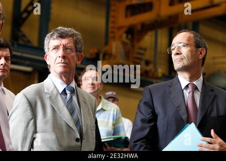 Frankreichs Arbeitsminister Eric Woerth bei seinem Besuch auf dem Alstom-Transportgelände in Reichshoffen, Ostfrankreich, am 12. Juli 2010. Foto von Jean-Francois Badias/ABACAPRESS.COM Stockfoto