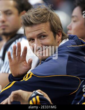 David Beckham von der Los Angeles Galaxy schaut von der Bank während ihres Spiels gegen die New York Red Bulls am 14. August 2010 in der Red Bull Arena in Harrison, NJ, USA. Galaxy Besiege die Red Bulls 1:0. Foto von Charles Guerin/ABACAPRESS.COM Stockfoto