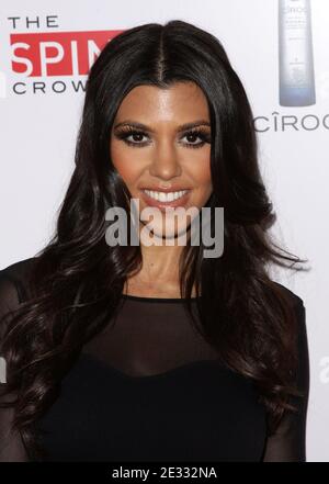 Kourtney Kardashian kommt zur Comcast Premiere Party für 'Keeping up with the Kardashians' am 19. August 2010 im Trousdale in West Hollywood, CA, USA. Foto von Adam Orchon/ABACAPRESS.COM Stockfoto
