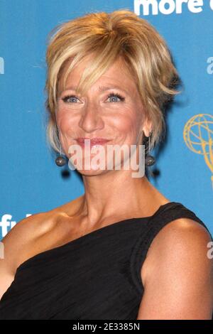 Edie Falco kommt zum Pressesaal der 2010 Primetime Emmy Awards im Nokia Theater L.A. an Live in Los Angeles, CA, USA, am 29. August 2010. Foto von Tony DiMaio/ABACAPRESS.COM (im Bild: Edie Falco) Stockfoto