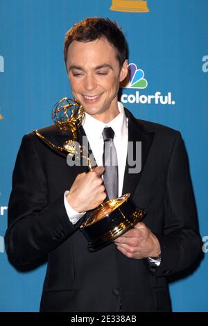 Jim Parsons kommt für den Pressesaal der 2010 Primetime Emmy Awards im Nokia Theater L.A. an Live in Los Angeles, CA, USA, am 29. August 2010. Foto von Tony DiMaio/ABACAPRESS.COM (im Bild: Jim Parsons) Stockfoto