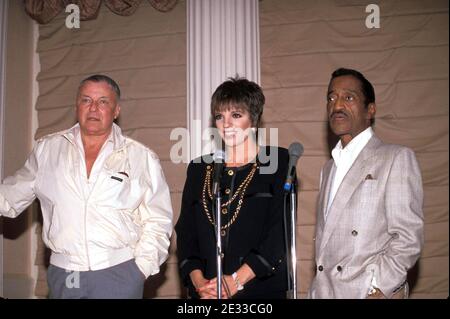 1988 Frank Sinatra, Liza Minnelli und Sammy Davis Jr. Credit: Ralph Dominguez/MediaPunch Stockfoto