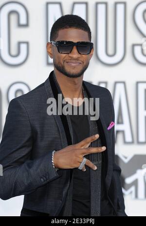 Usher nimmt am 2010 12. September 2010 an den Video Music Awards im Nokia Theater in Los Angeles, Kalifornien, Teil. Foto von Lionel Hahn/ABACAPRESS.COM. (Bild: Usher) Stockfoto