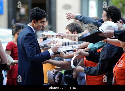 Dev Patel nimmt an der Vorführung von Miral Teil, die im Ryerson Theatre während des Toronto International Film Festival 2010 stattfand. Toronto, Ontario, Kanada. September 13, 2010. Foto von Lionel Hahn/ABACAPRESS.COM. (Abbildung: Dev Patel) Stockfoto
