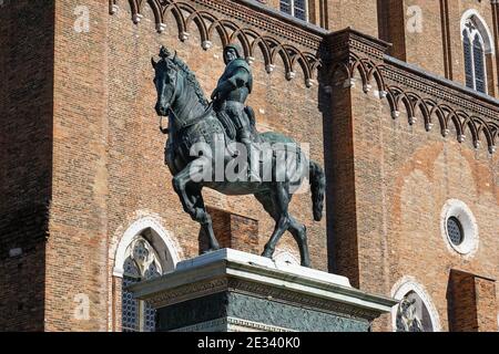 Reiterstatue von Bartolomeo Colleoni von Verrocchio in Venedig, Italien Stockfoto