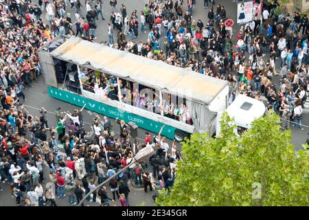 Die traditionelle Techno Parade, die Tausende von Techno-Musik-Amateure in den Straßen von Paris, Frankreich, am 25. September 2010 versammelt. Foto von Mireille Ampilhac/ABACAPRESS.COM Stockfoto