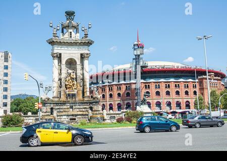 Spanien Barcelona Hispanic Katalonien Catalunya Sants Montjuic Plaza de Espana Placa d'Espanya öffentlichen Platz monumentalen Brunnen von Architekt Josep Maria Stockfoto