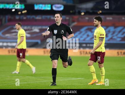 London Stadium, London, Großbritannien. Januar 2021. English Premier League Football, West Ham United versus Burnley; Schiedsrichter Chris Kavanagh Kredit: Action Plus Sports/Alamy Live News Stockfoto