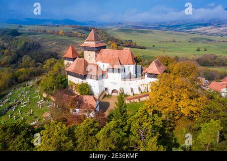 Deutsch-Weißkirch, Brasov. Wehrkirche in Siebenbürgen, Rumänien. Stockfoto