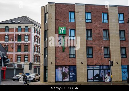 Derry, Nordirland - 16. Januar 2020: HolidayInn Epress Hotel in der Stadt Derry Stockfoto