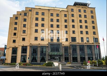 Derry, Nordirland - 16. Januar 2020: Das City Hotel im Zentrum der Stadt Derry Stockfoto