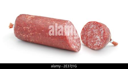 Frisch geräucherte Wurst mit Fett isoliert auf weiß. Stockfoto