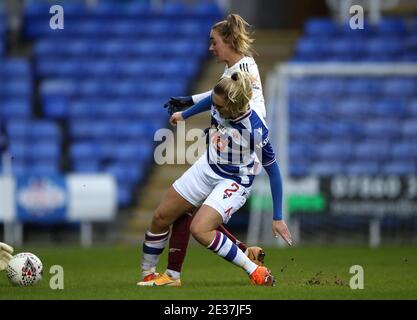 Reading's Kristine Leine reagiert auf eine schlechte Herausforderung während des FA Women's Super League-Spiels im Madejski Stadium, Reading. Stockfoto