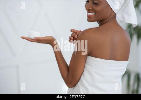 Liebe meinen Körper. Gesundheit und Schönheitspflege Stockfoto