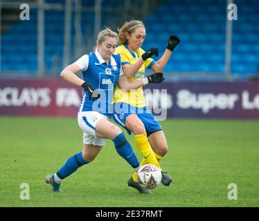 Solihull, West Midlands, Großbritannien. Januar 2021. WSL: BCFC / Brighton und Hove Albion. Blues-Stürmer Claudia Walker in Aktion. Kredit: Peter Lopeman/Alamy Live Nachrichten Stockfoto