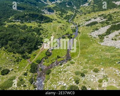 Luftaufnahme des Banderitsa Flusses am Pirin Berg, Bulgarien Stockfoto