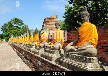 Buddhistische Statuen im Ayutthaya Historical Park. Stockfoto