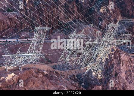 Las Vegas, NV, USA - 9. Mai 2016: Blick auf den Hoover Dam, Lake Mead und die Mike O'Callaghan-Pat Tillman Memorial Bridge in der Nähe von Las Vegas, Nev Stockfoto
