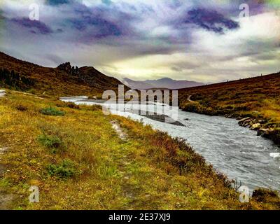 Denali, Alaska, USA: 5. September 2016: Panorama des Savage River Canyon. Stockfoto